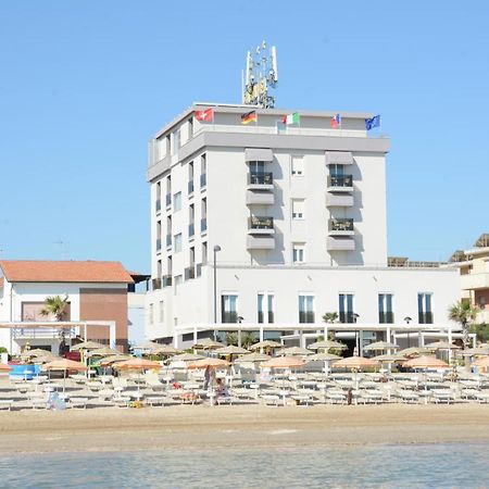 Hotel Caravel มาร็อตตา ภายนอก รูปภาพ