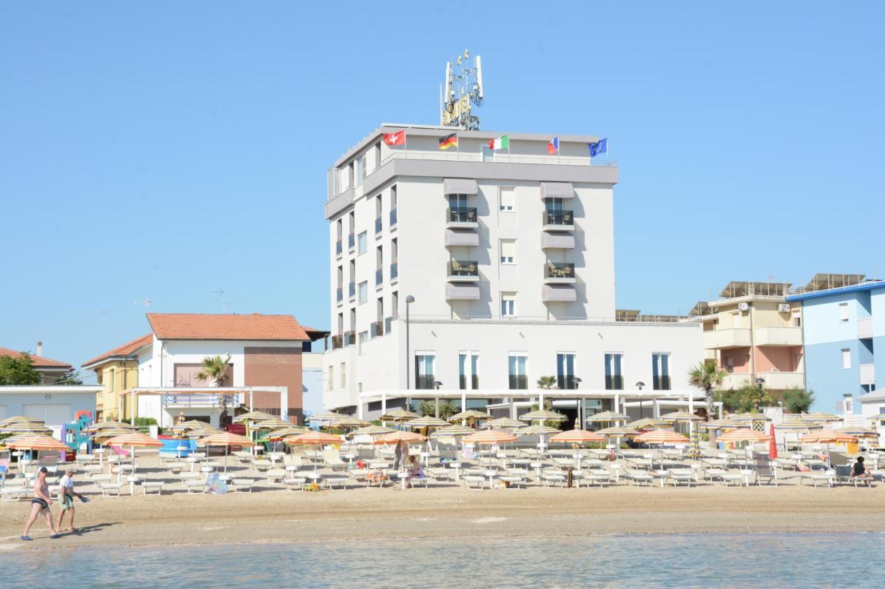 Hotel Caravel มาร็อตตา ภายนอก รูปภาพ