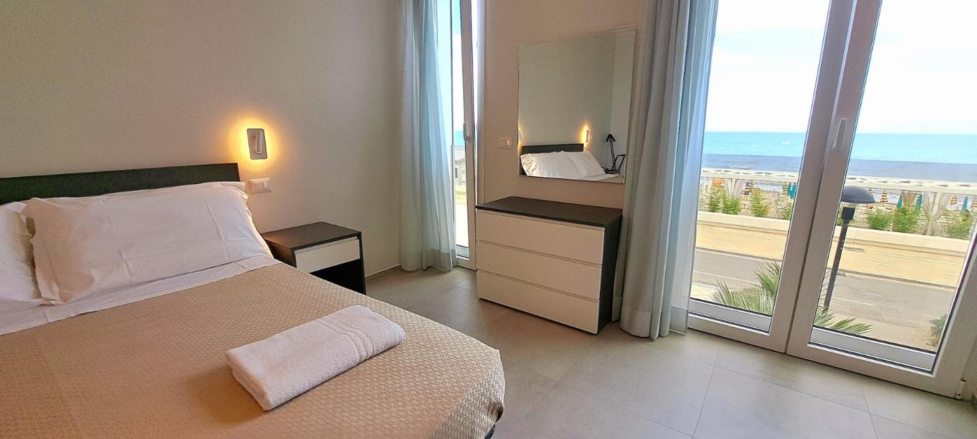 Hotel Caravel มาร็อตตา ภายนอก รูปภาพ