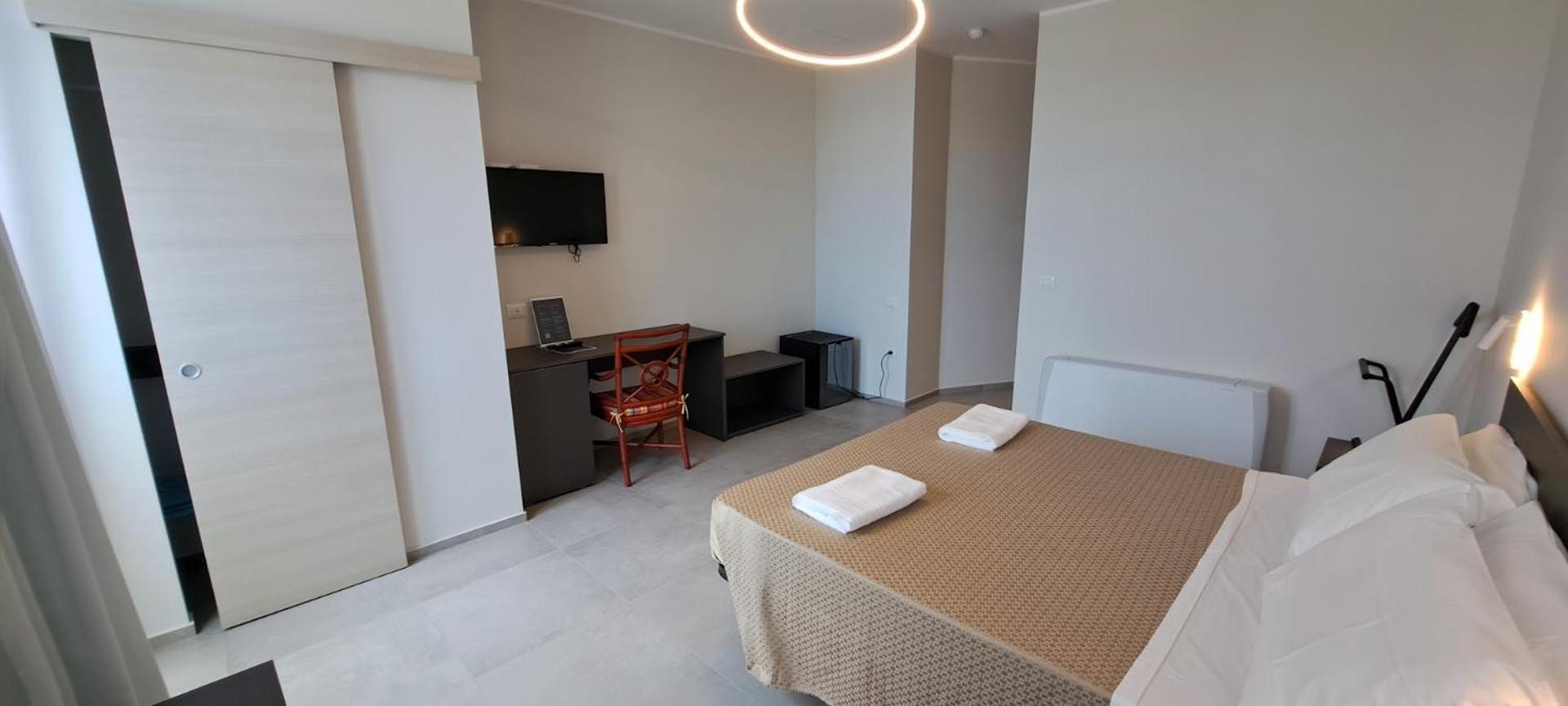 Hotel Caravel มาร็อตตา ภายนอก รูปภาพ